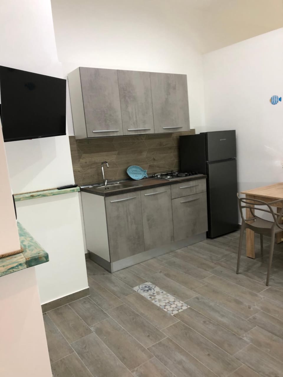 TV and multimedia, Kitchen or kitchenette, minibar, stove