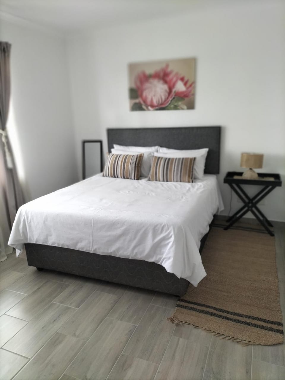 Well-lit apartment in Sandton Apartment in Sandton