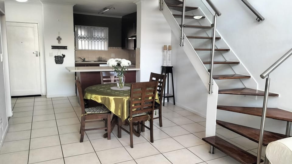 Well-lit apartment in Sandton Apartment in Sandton