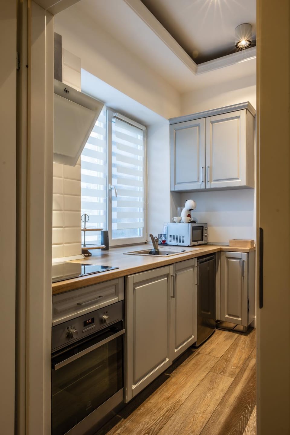 Kitchen or kitchenette, stove
