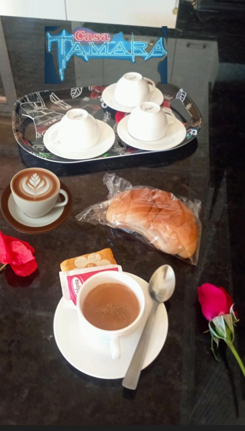 Coffee/tea facilities, Food and drinks, Food, Breakfast