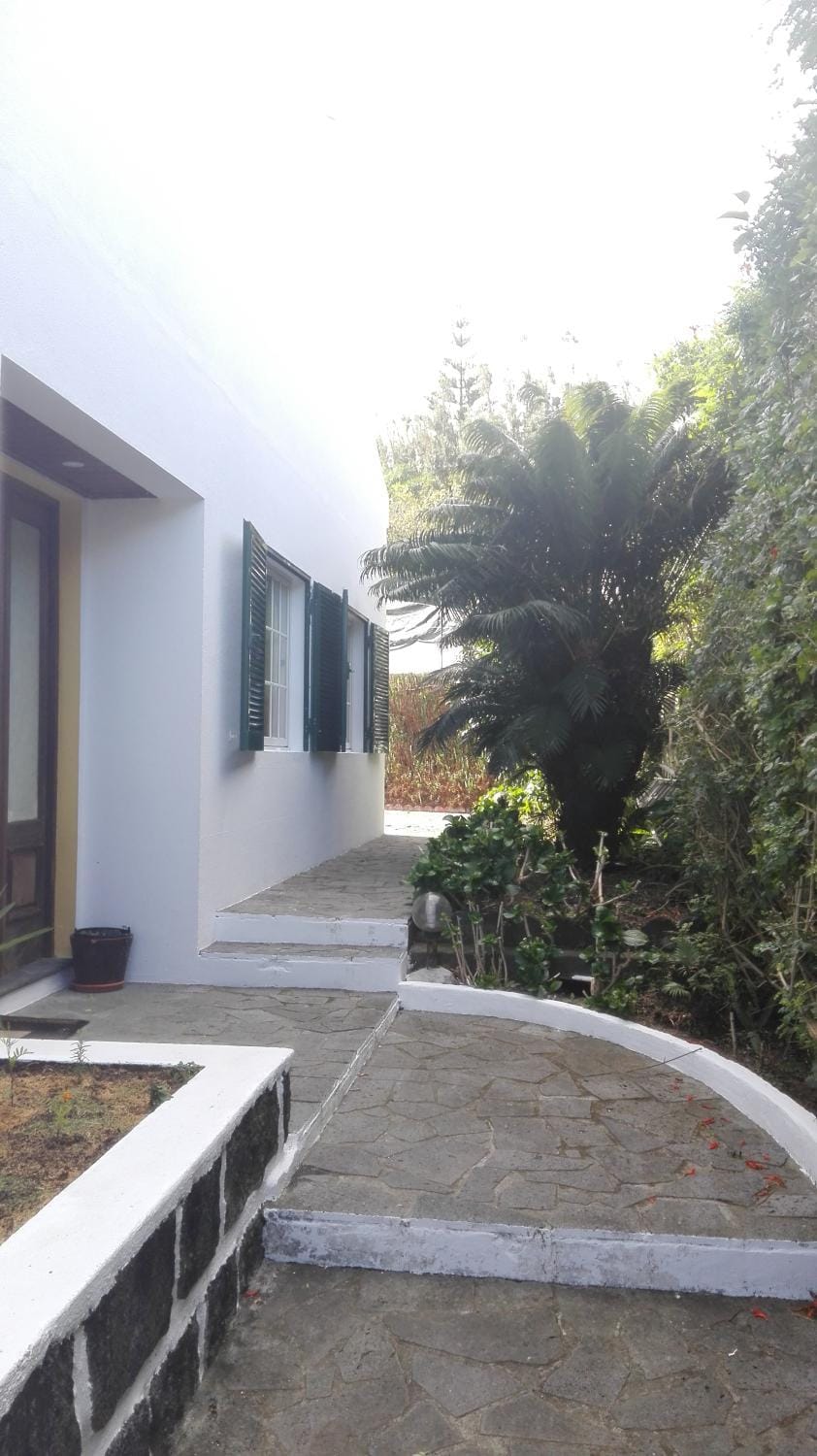 Property building, Facade/entrance, Garden, Other, Garden view