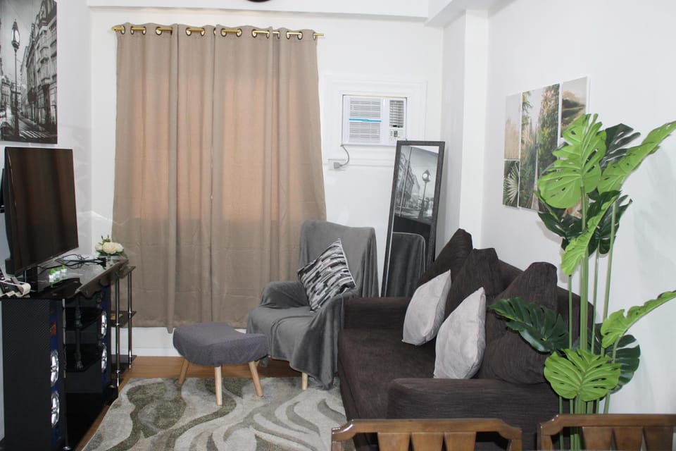 Communal lounge/ TV room, TV and multimedia, Living room, Seating area