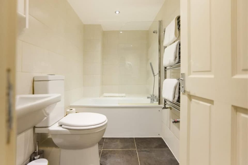 Stylish Urban Retreat Apartment in London Borough of Hackney