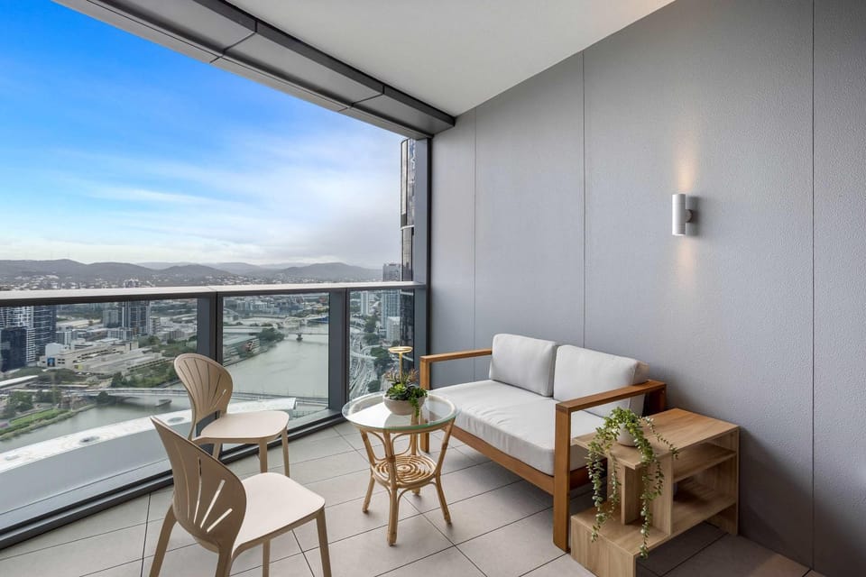 Iconic Views Queen's Wharf 2BR by Casino and South Bank Apartment in Brisbane City