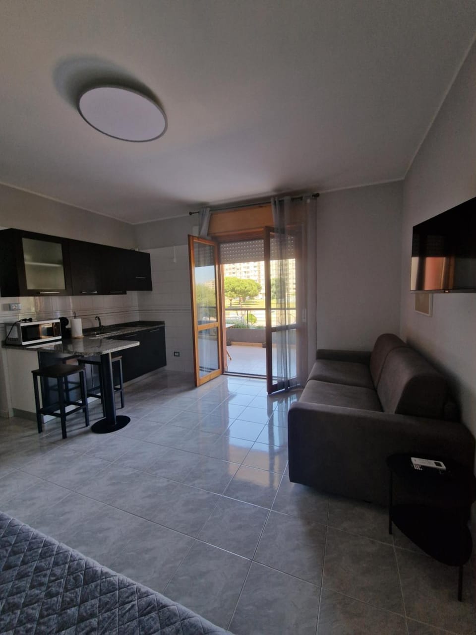 Kitchen or kitchenette, Living room, Dining area