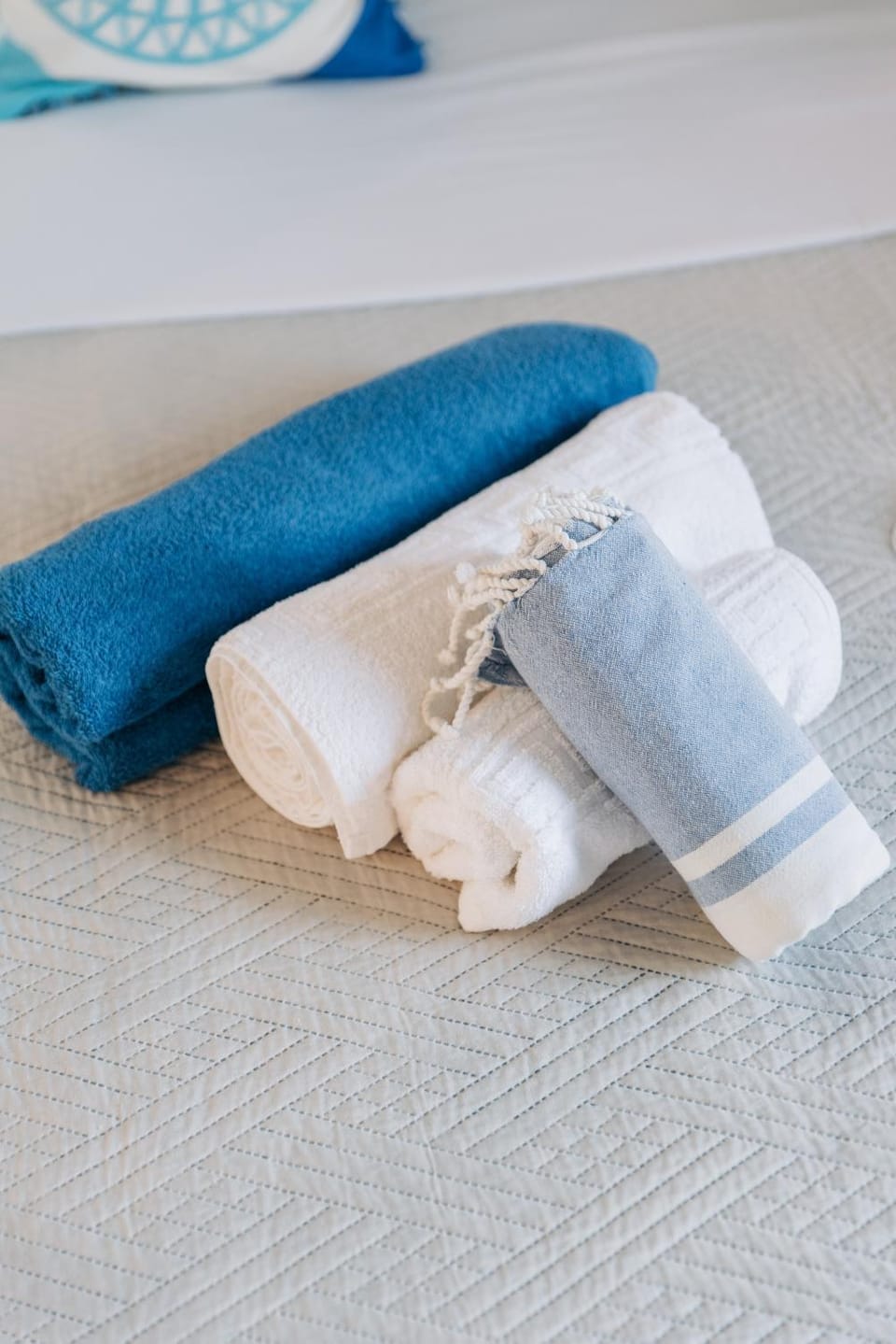 Bed, Bedroom, towels