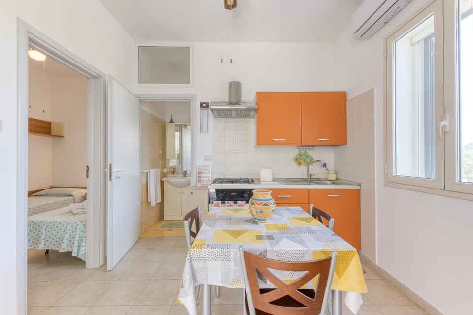 Property building, Kitchen or kitchenette, Living room