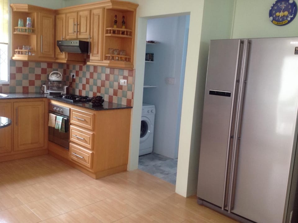 Toilet, Coffee/tea facilities, Kitchen or kitchenette, Dining area