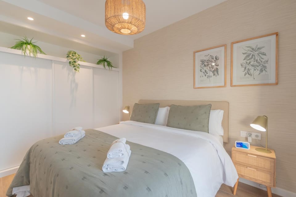 Bed, Bedroom