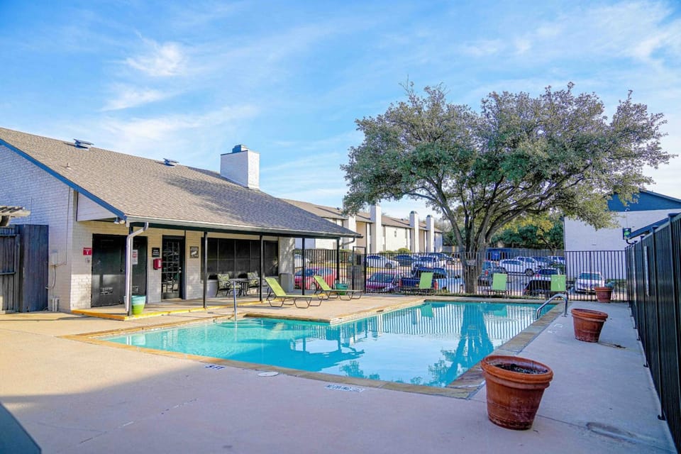 The Chandler 412 I Spacious 1 Bed 1 Bath Apartment in Grand Prairie