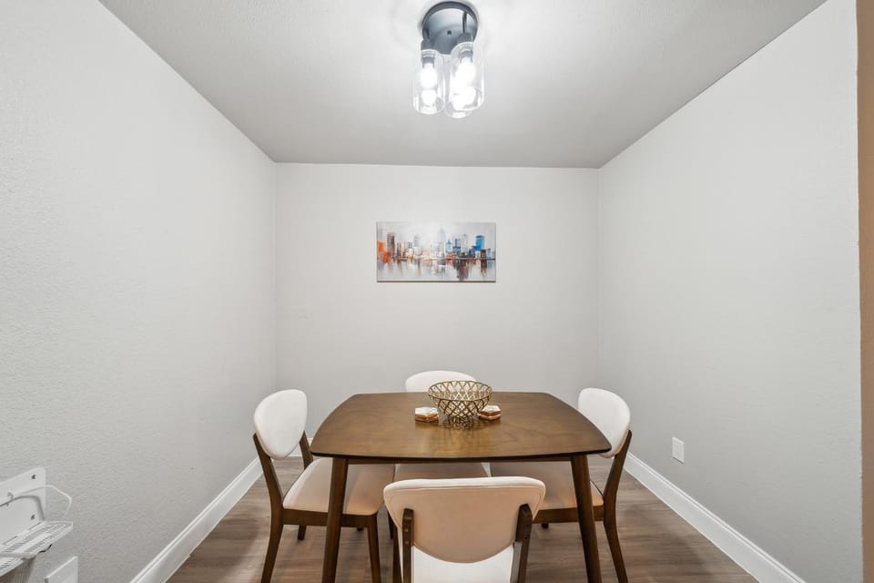 The Chandler 412 I Spacious 1 Bed 1 Bath Apartment in Grand Prairie