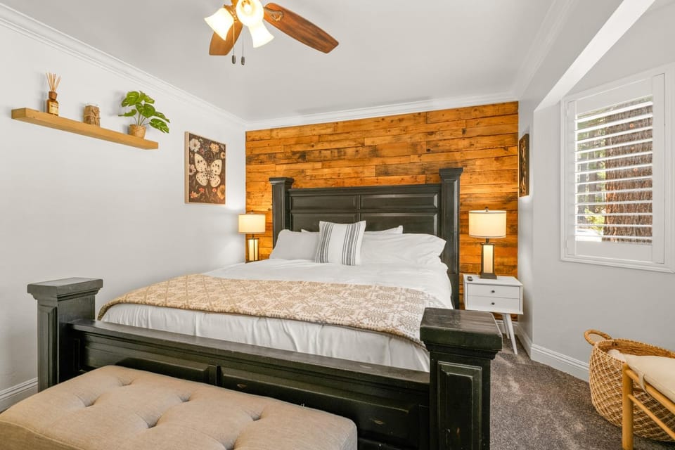Bed, Bedroom