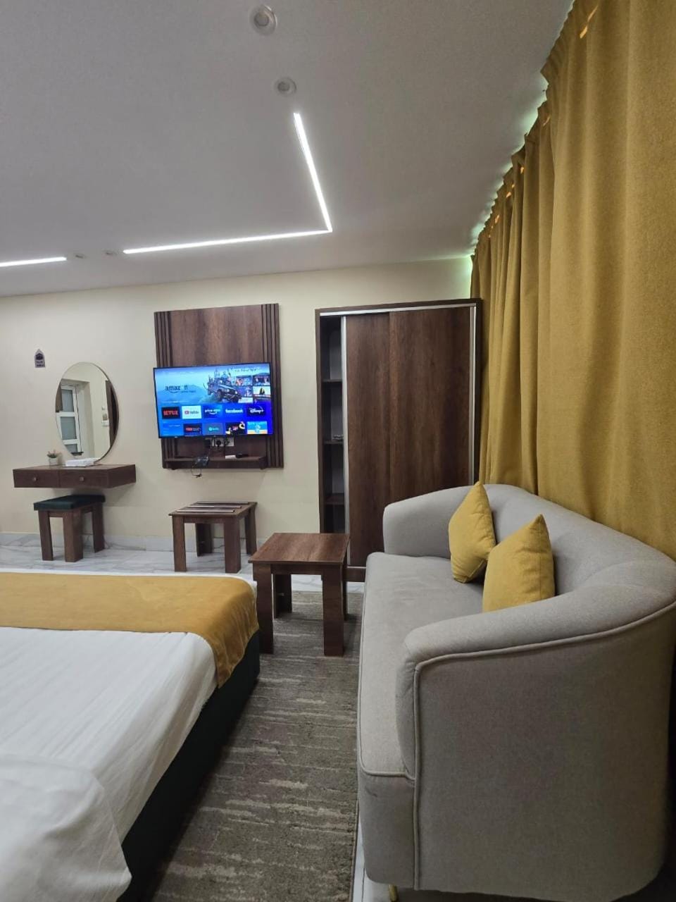 Photo of the whole room