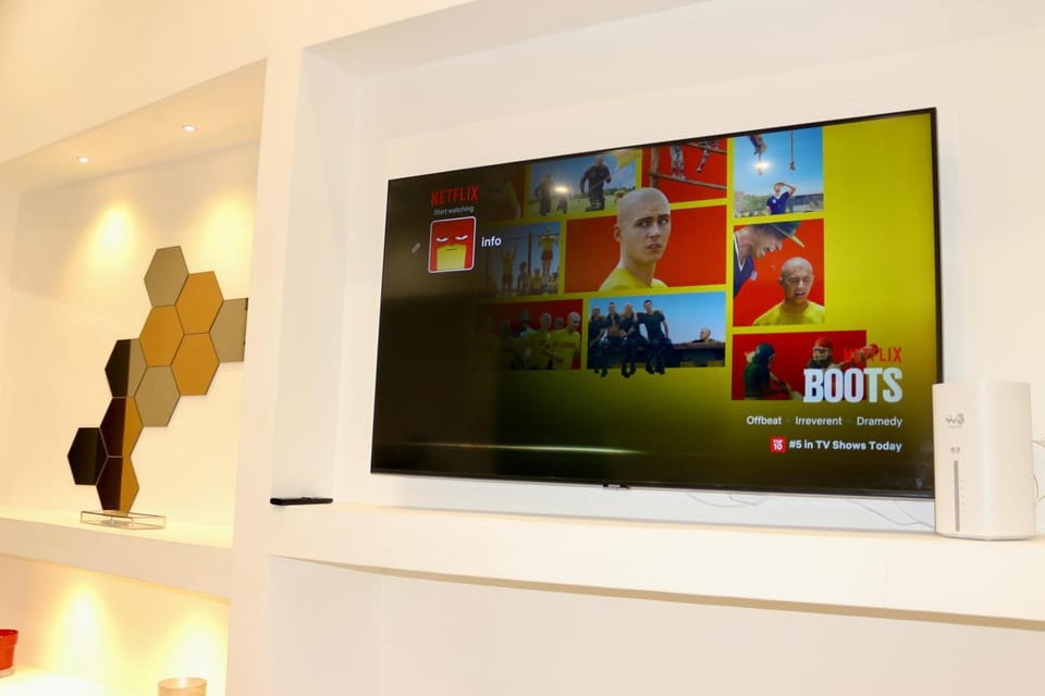 Communal lounge/ TV room