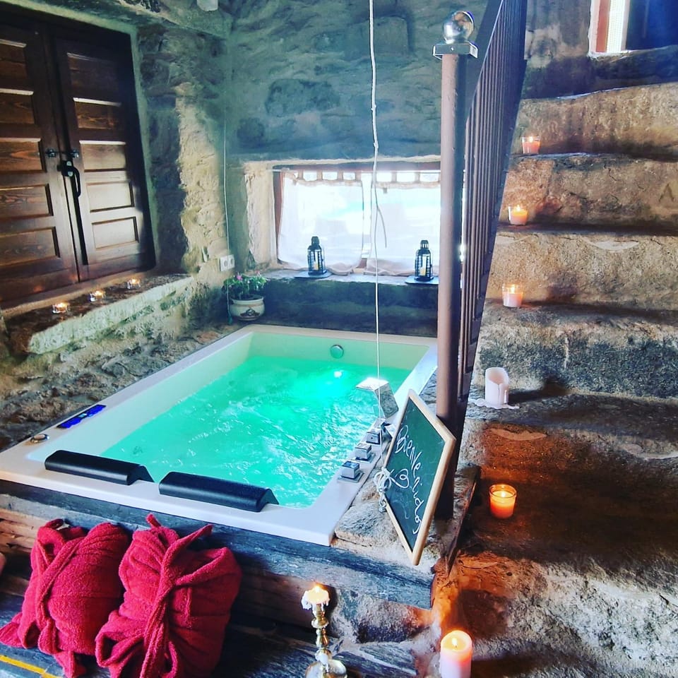 Garden, Hot Tub