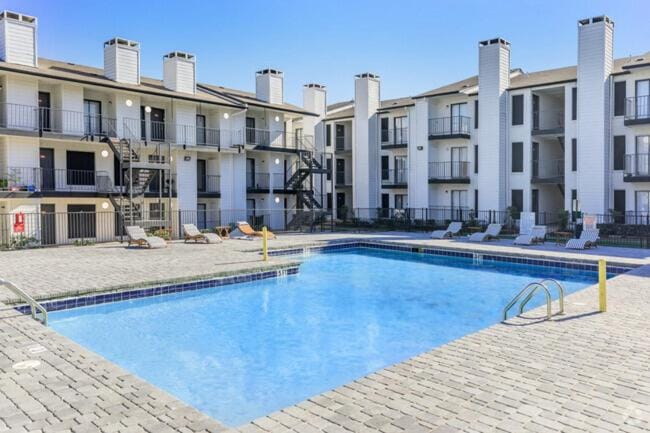 The Landry 277 Spacious and Cozy 2 Bedroom 1bth Apartment in Arlington