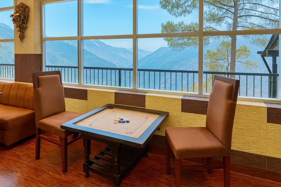 Seating area, Dining area