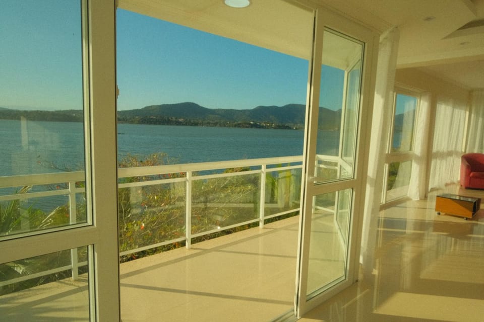 Natural landscape, Balcony/Terrace, Lake view, Mountain view