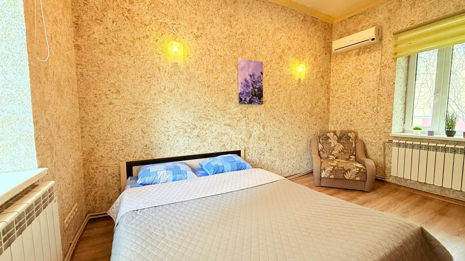 Bed, Photo of the whole room, air conditioner