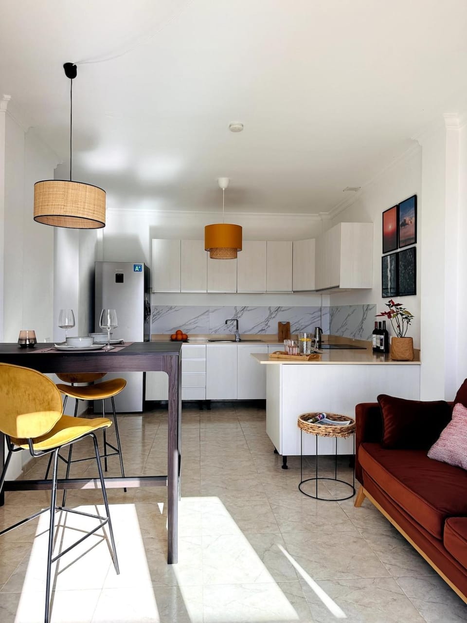 Kitchen or kitchenette, Living room, Dining area, oven, stove
