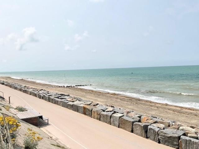 Appartement Coutain face Mer Apartment in Normandy