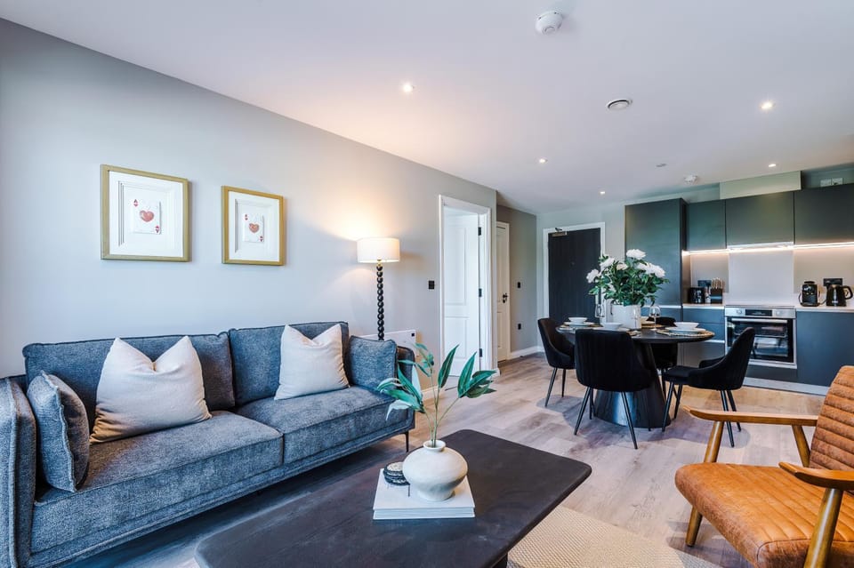 Kitchen or kitchenette, Living room, Seating area