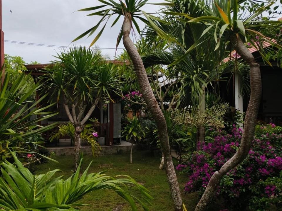 Kubu Semer Badung Bed and Breakfast in Nusapenida