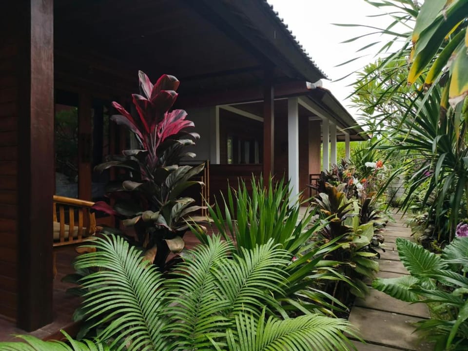 Kubu Semer Badung Bed and Breakfast in Nusapenida