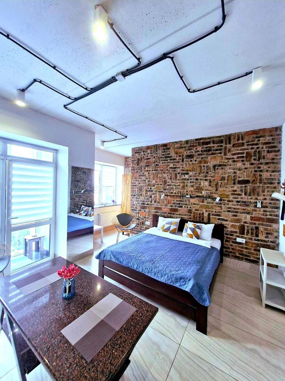 Bed, Living room, Photo of the whole room, Seating area, Bedroom
