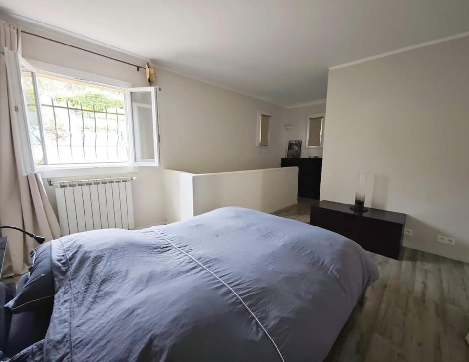 Spacious house - unobstructed view Villa in Mouans-Sartoux