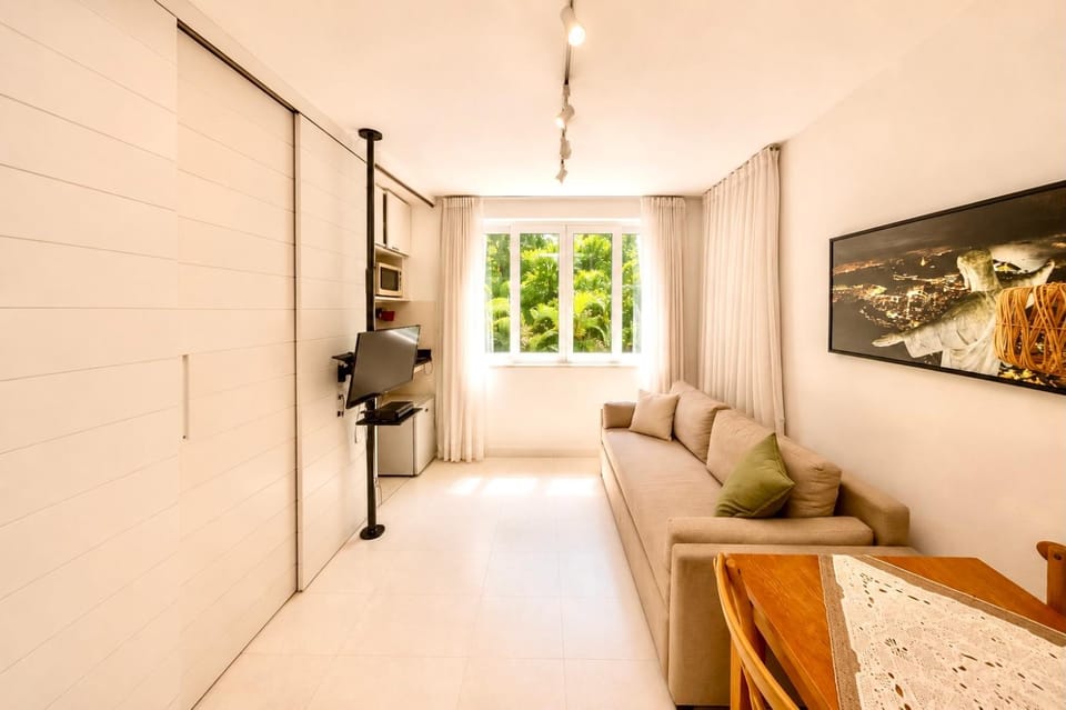 301 Leblon Apartment in Rio de Janeiro