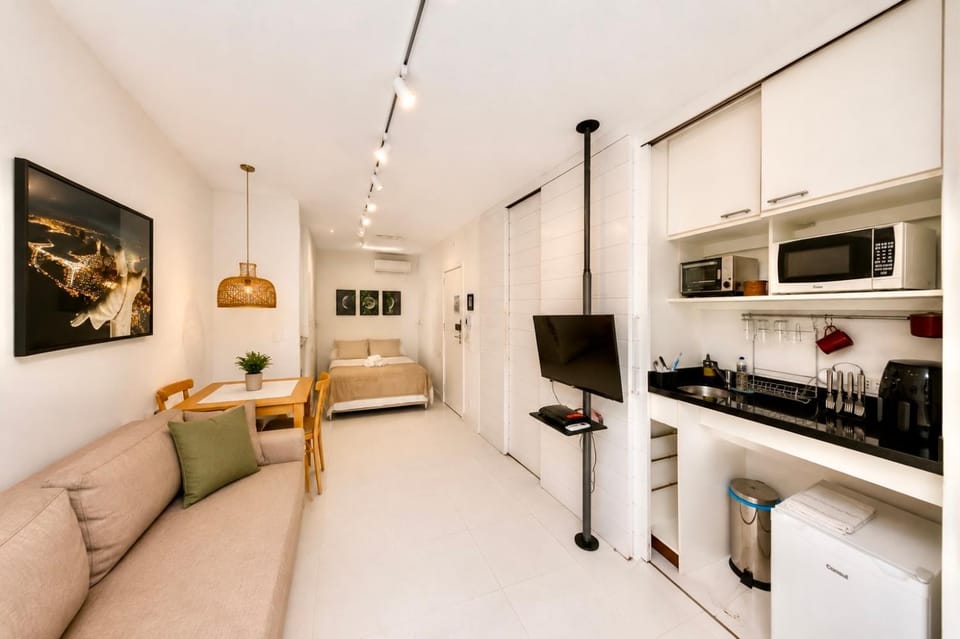 301 Leblon Apartment in Rio de Janeiro