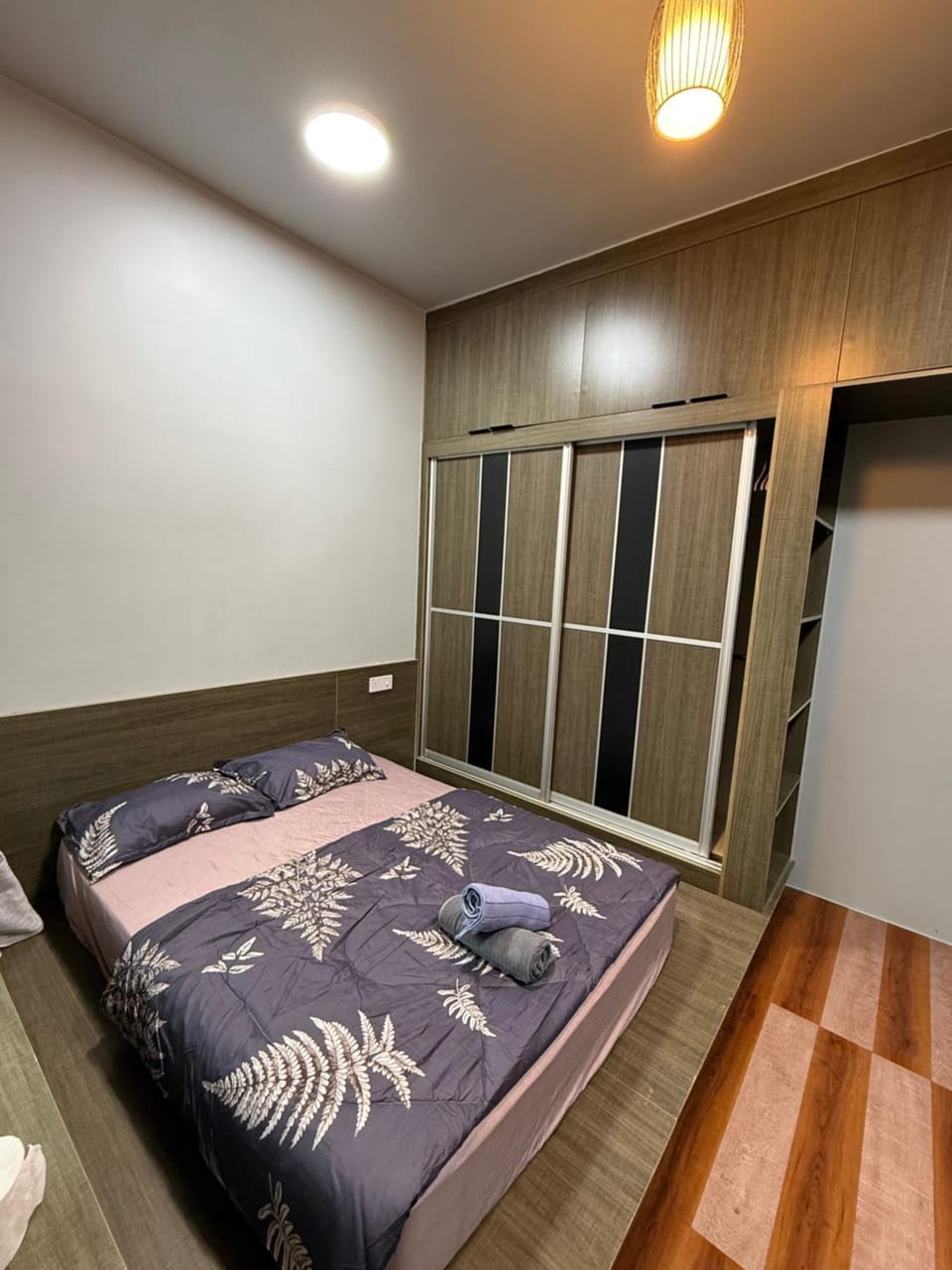 Bed, Photo of the whole room, Bedroom, wardrobe