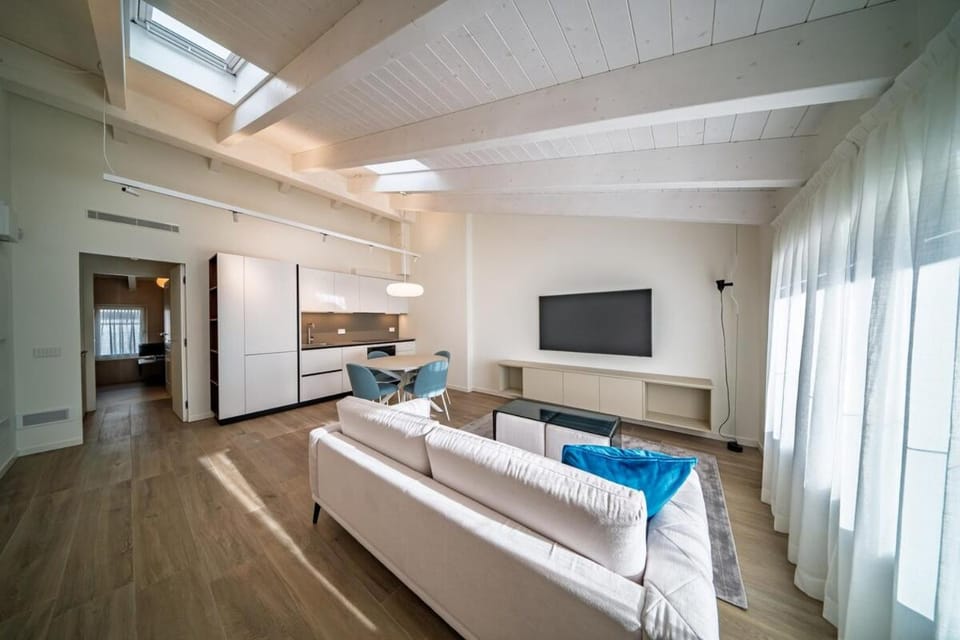 Communal lounge/ TV room, TV and multimedia, Kitchen or kitchenette