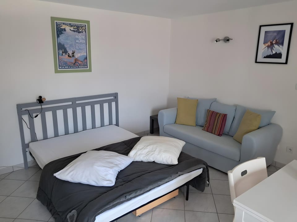 Living room, Bedroom