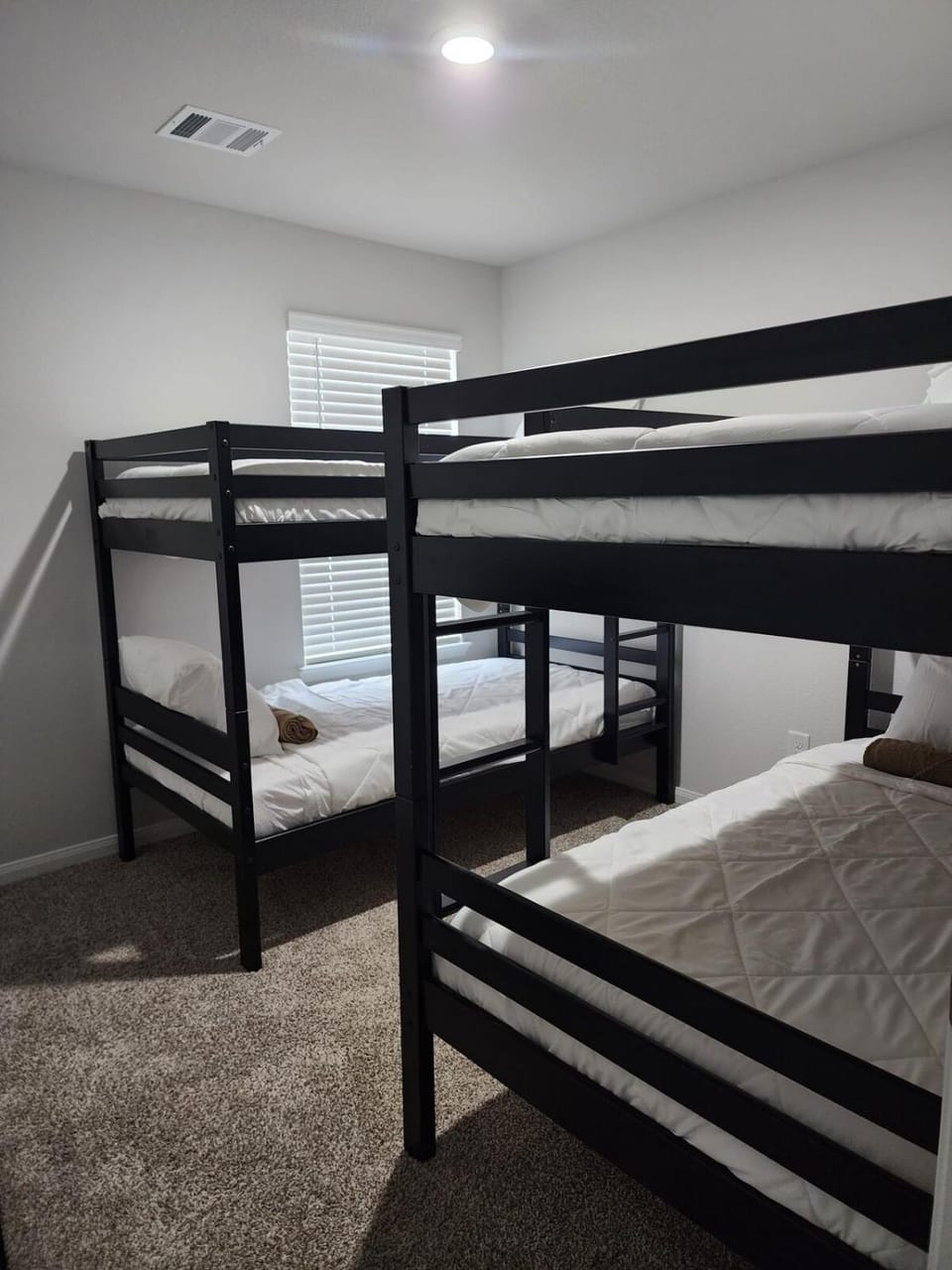 Bed, Photo of the whole room, Bedroom, bunk bed