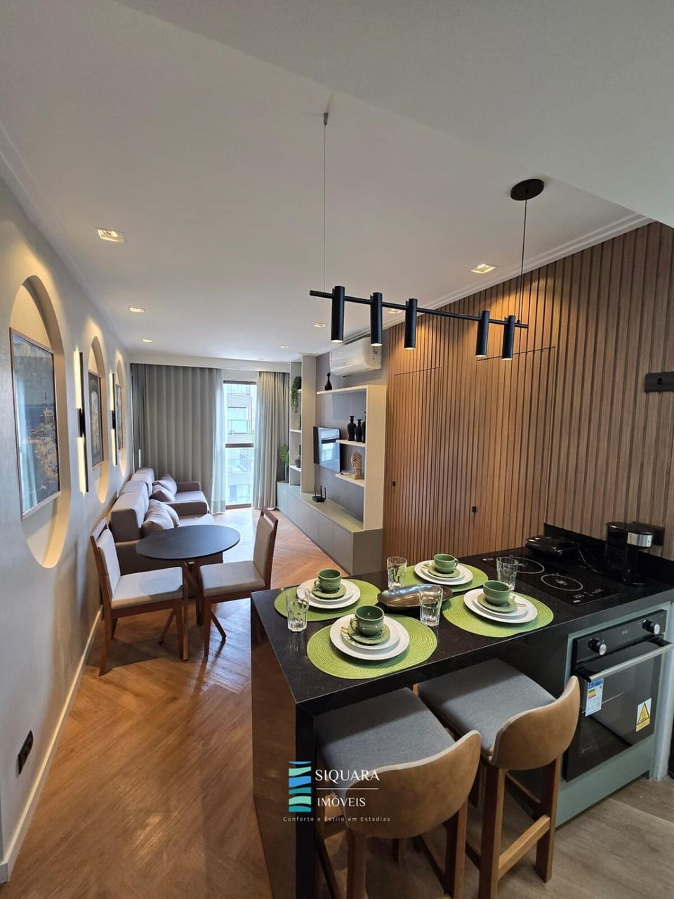 Living room, Dining area