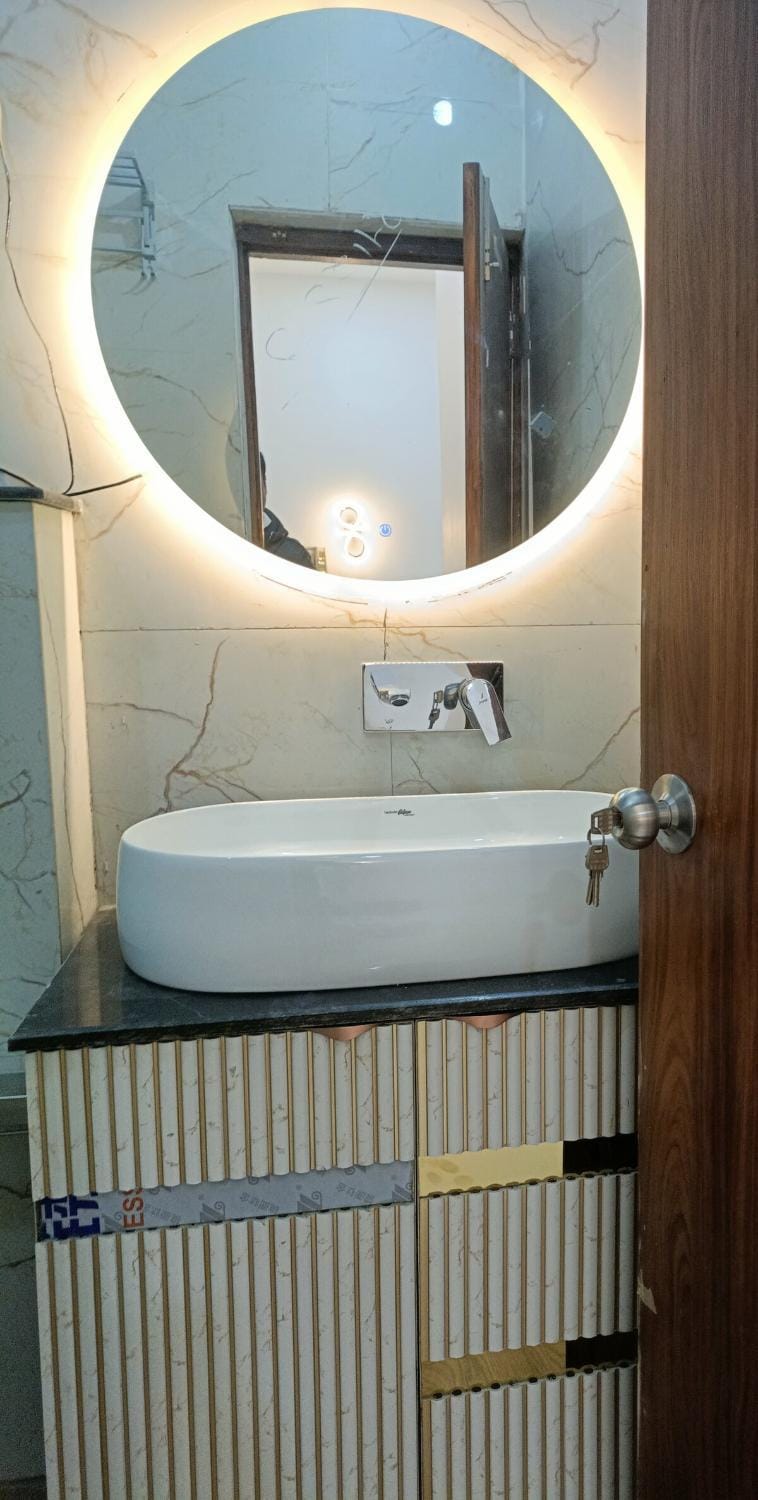 Iconic Royal Studio Apartment Near Expo Mart in CHI 5 Villa in Noida