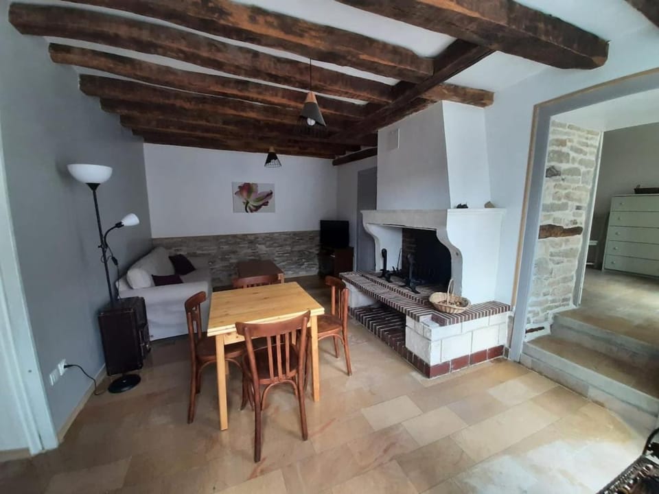 Maison Chez Polo House in Bourgogne-Franche-Comté