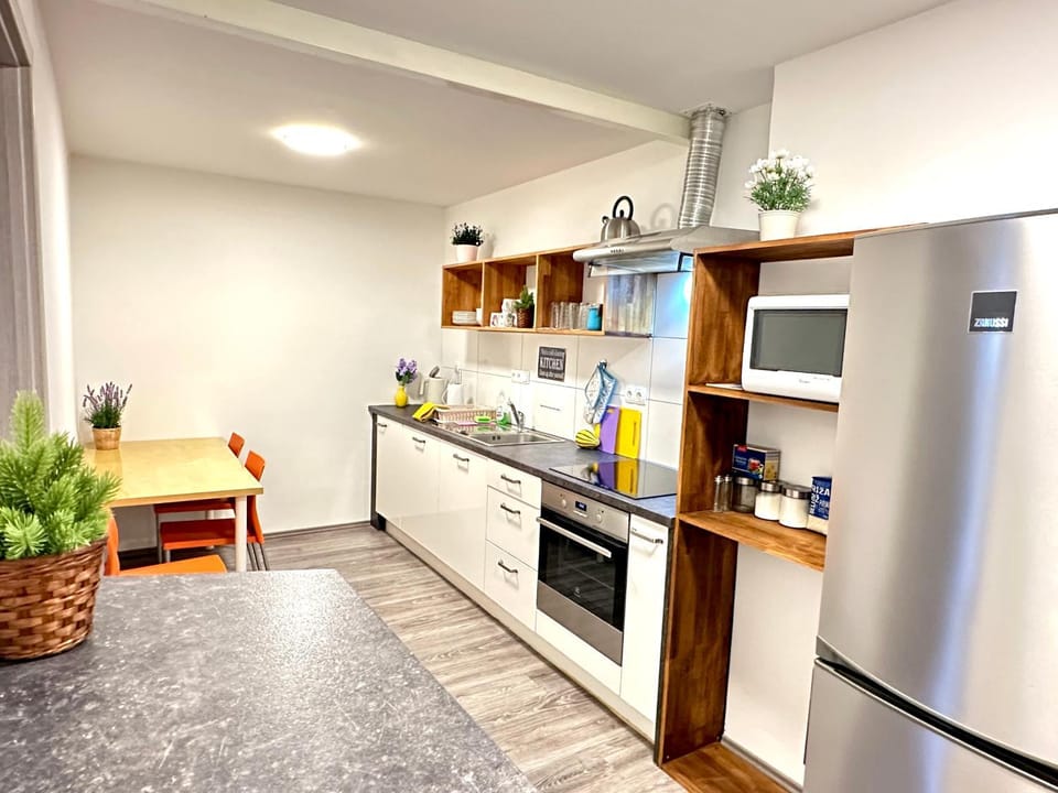 Kitchen or kitchenette, Dining area, microwave, oven, stove