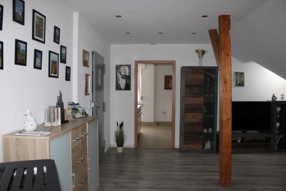 gemütliche Dachgeschoss- Ferienwohnung im Grünen Apartment in Sundern
