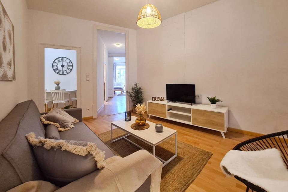21ARA1085- Fabulous 4BR apartment in Ciutat Vella Apartment in Barcelona