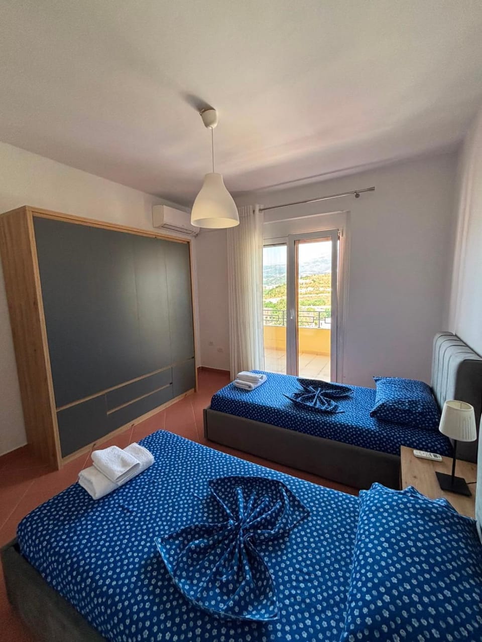 Bed, Balcony/Terrace, Bedroom, Sea view, wardrobe, air conditioner