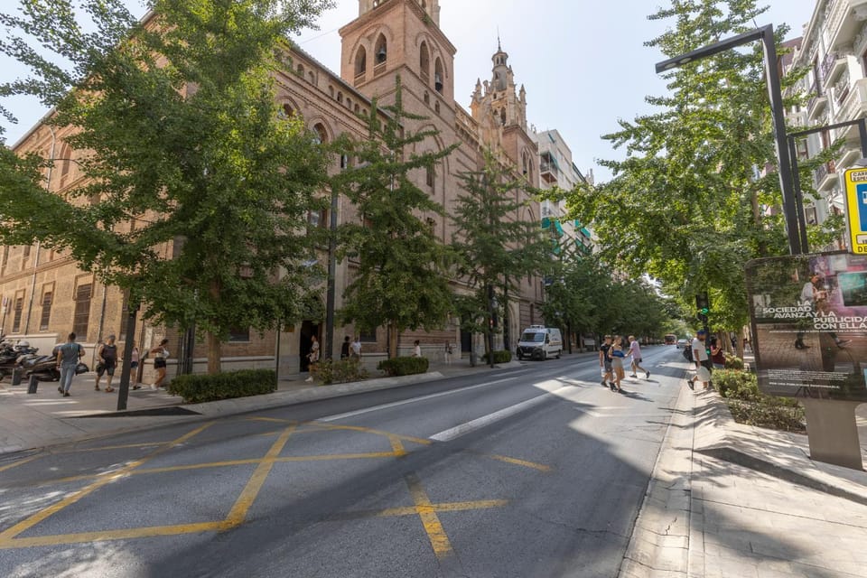 Neighbourhood, City view, Location