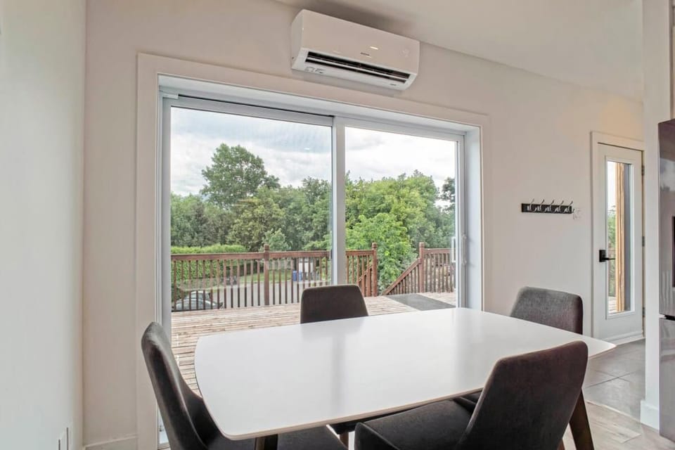 853 condo in Bromont Vieux Village mountain view Apartment in Quebec