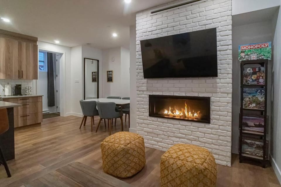 Most beautiful condo 101 in Bromont Vieux Apartment in Quebec