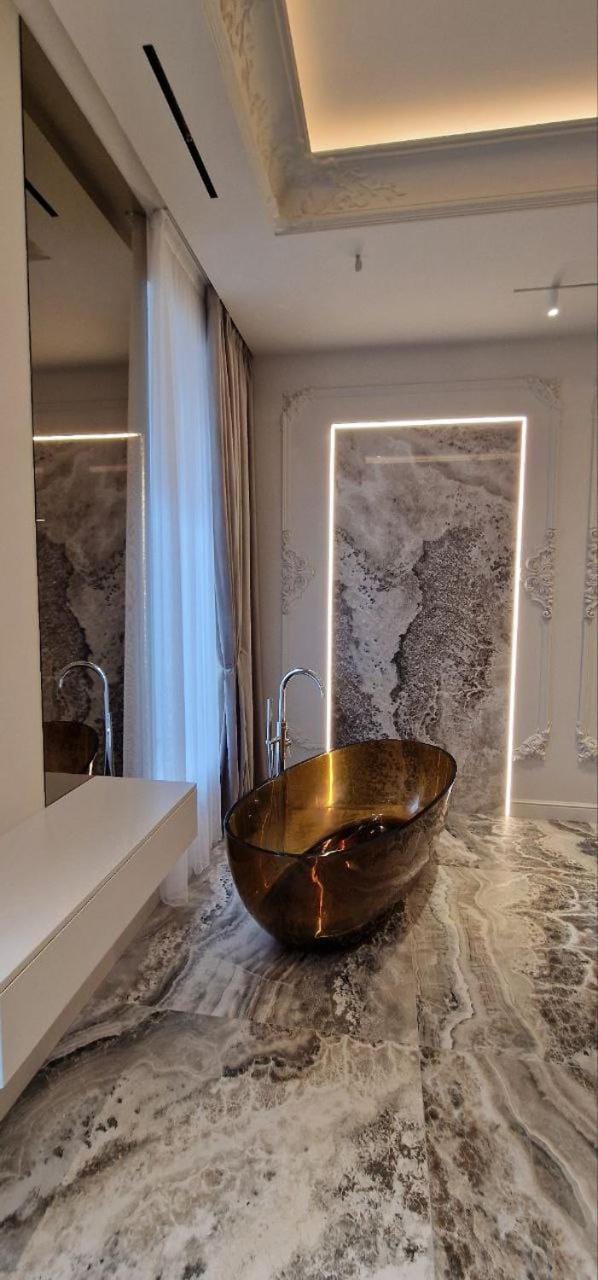 Ivory 1831 Boutique Apartment Luxury bath Apartment in Chișinău