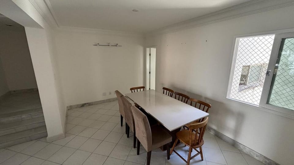 Enorme Apartamento 3 Quartos Barra Graça Perto da Praia do Porto da Barra Apartment in Salvador