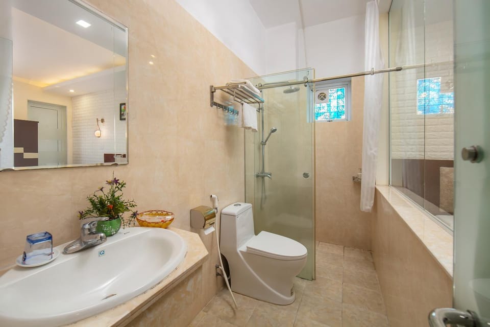 Shower, Toilet, bidet
